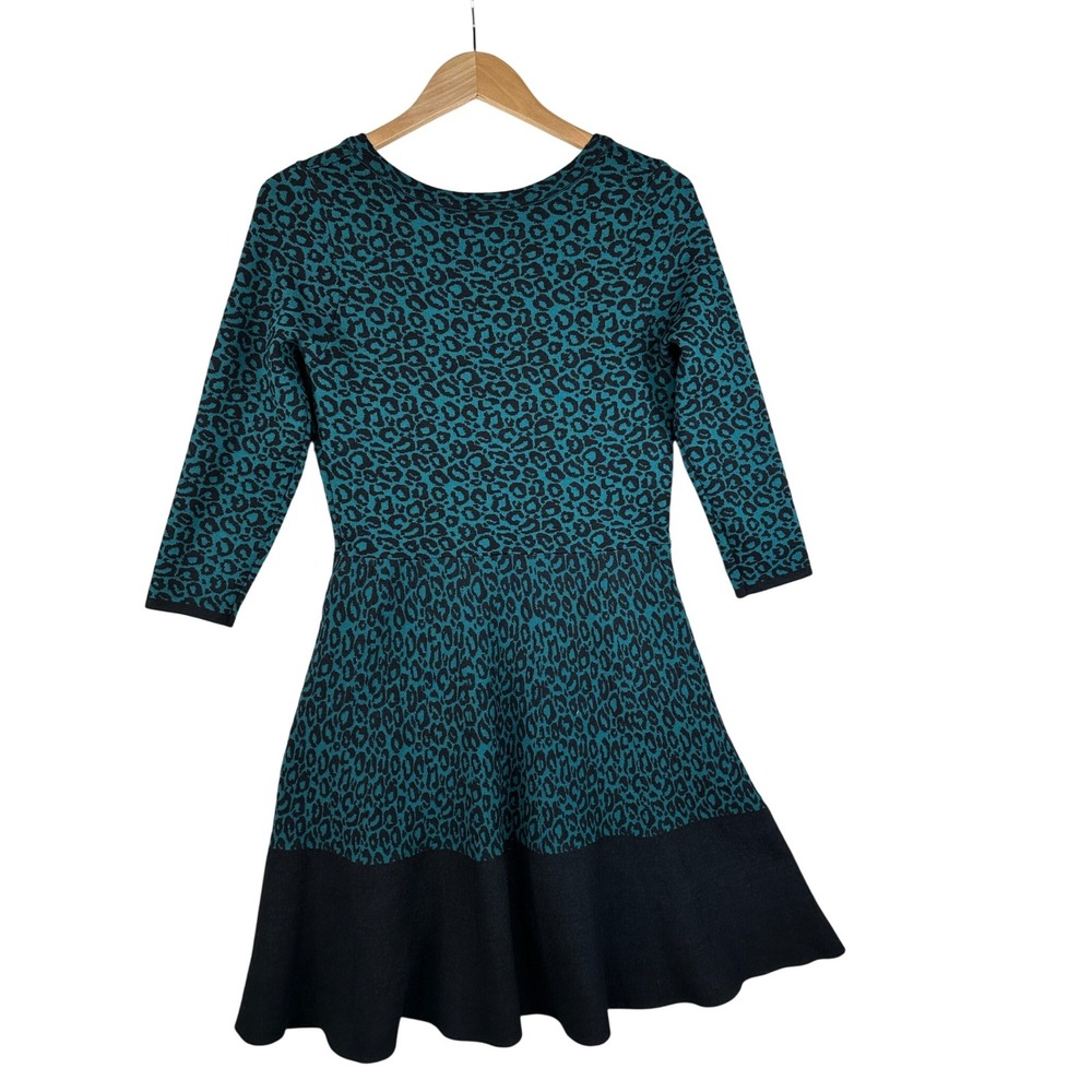 Taylor‎ Women's Sweater Dress Green Animal Print Size Medium - Picture 2 of 8